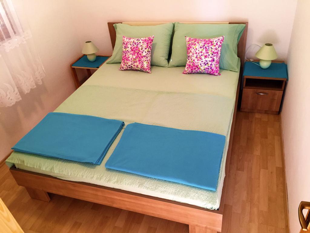 Apartments Pavic Betina  Exterior photo