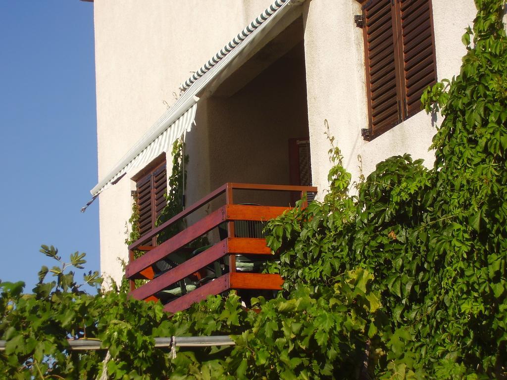 Apartments Pavic Betina  Exterior photo